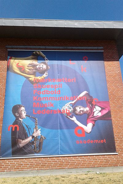 Standard facadebanner - Køb online på LetUsPrint-com